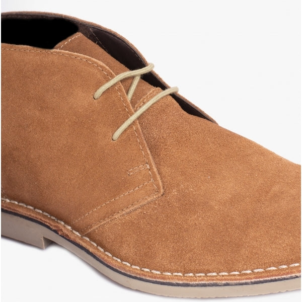 Roamers MARCO Mens Desert Boots in Sand, close-up of the laces and suede