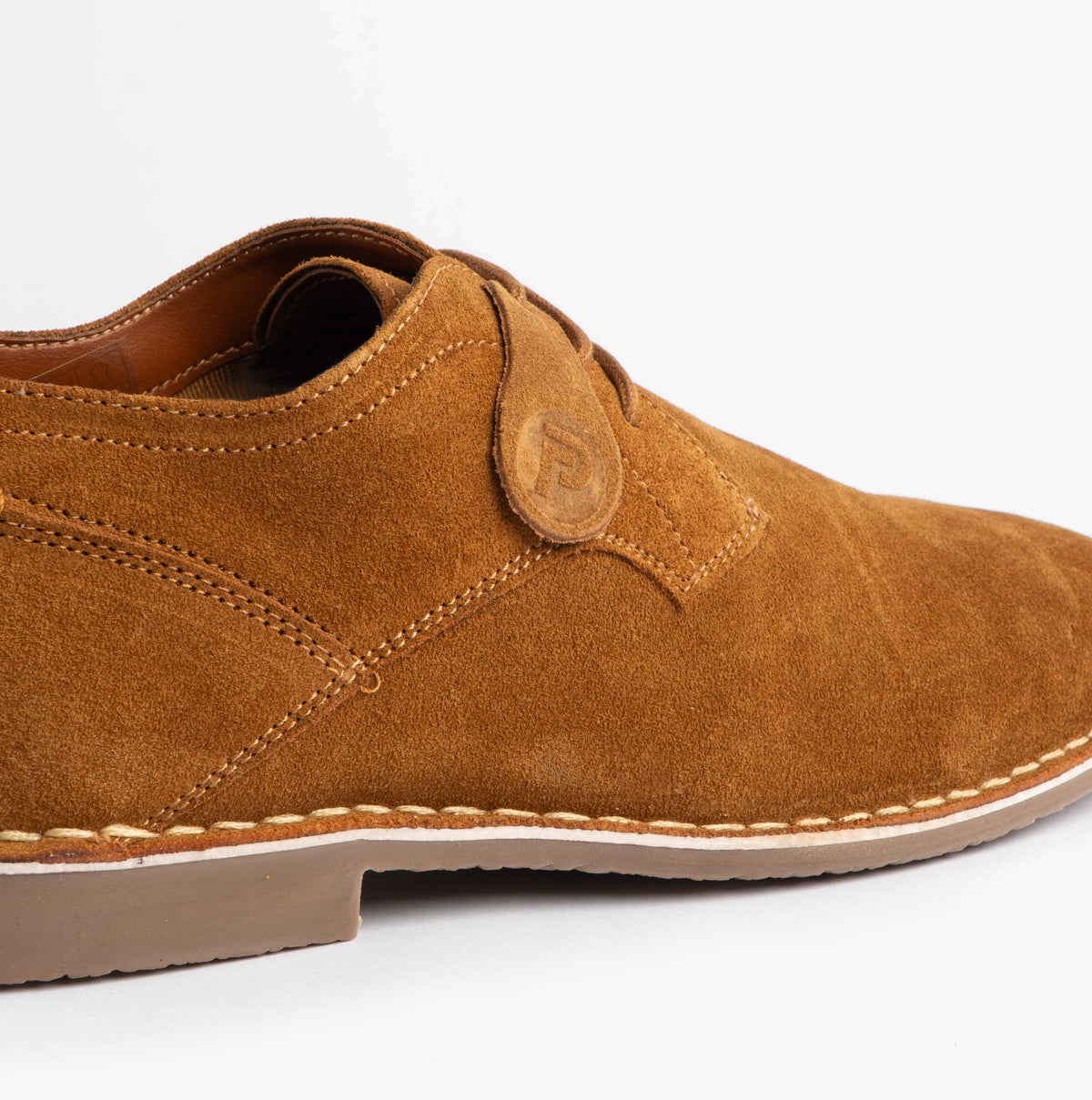 Popps JONAS Mens Suede Desert Shoes in Cognac, close-up of the side and sole edge