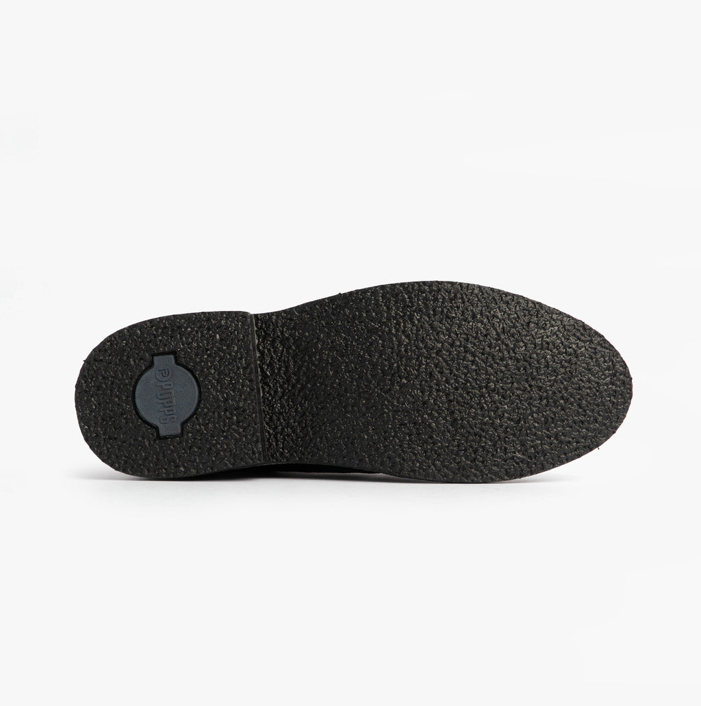 Popps VESPA Unisex Desert Boots in Black, sole with tread pattern and logo patch