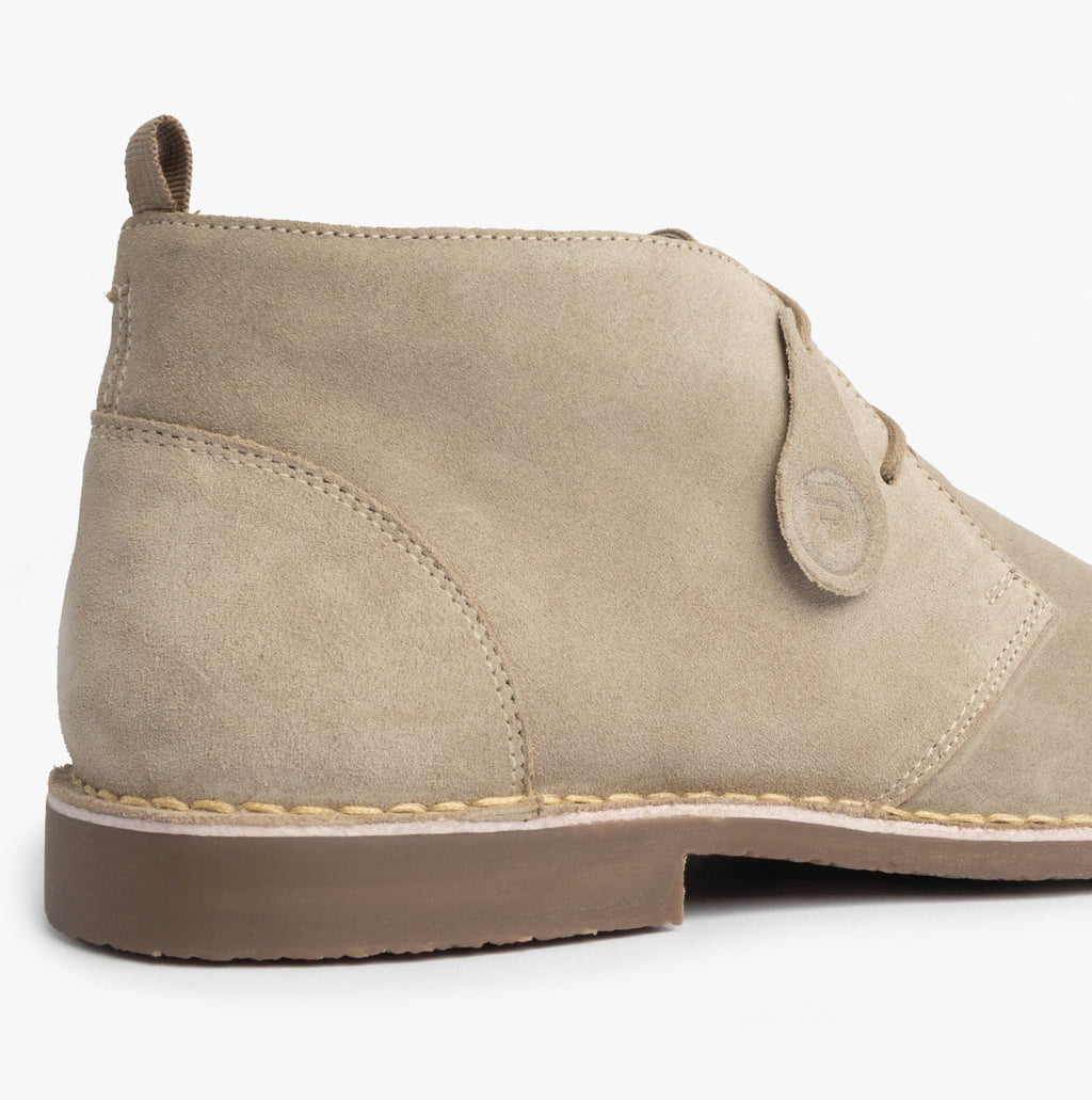Popps VESPA Unisex Desert Boots in Sand, close-up of the heel and side button