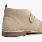 Popps VESPA Unisex Desert Boots in Sand, close-up of the heel and side button